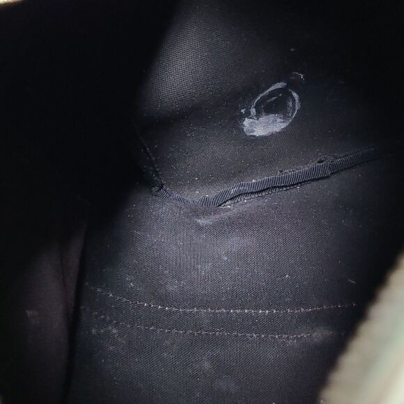 💯 Authentic Gucci Handbag 🍀 - Picture 7 of 16